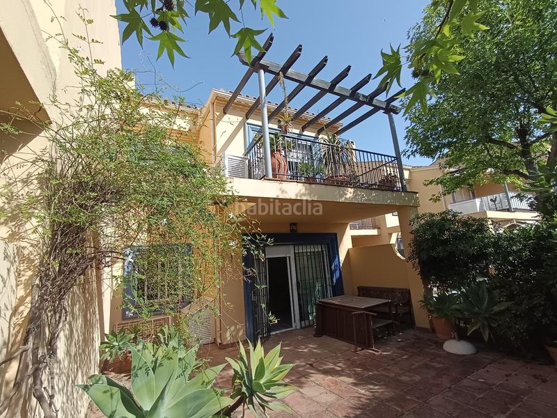 Foto 5b758fab-0812-4639-b31f-4c3955bfe596. Casa adossada amb aparcament piscina a Puerto Banús Marbella