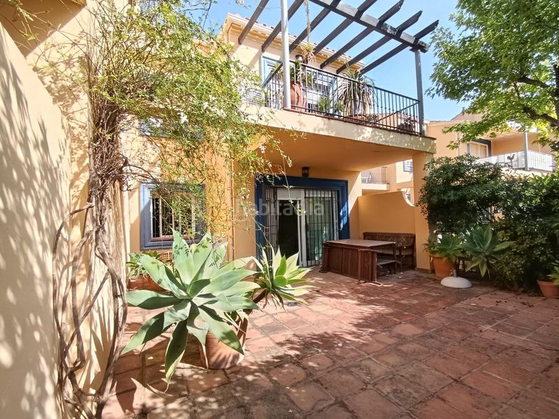 Foto 84814378-2a22-4503-91e3-779c12a57ab8. Casa adossada amb aparcament piscina a Puerto Banús Marbella