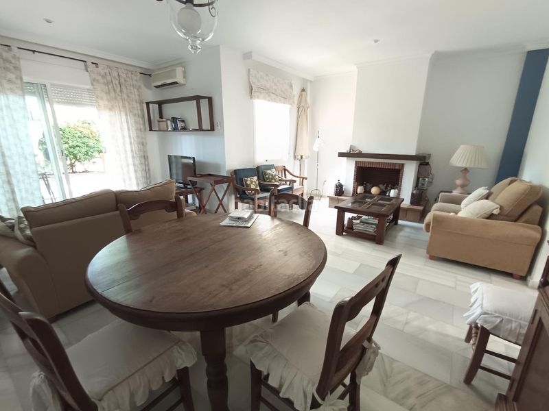 Foto a5a83b95-98e4-48d3-80d1-4280d19887eb. Casa adossada amb aparcament piscina a Puerto Banús Marbella