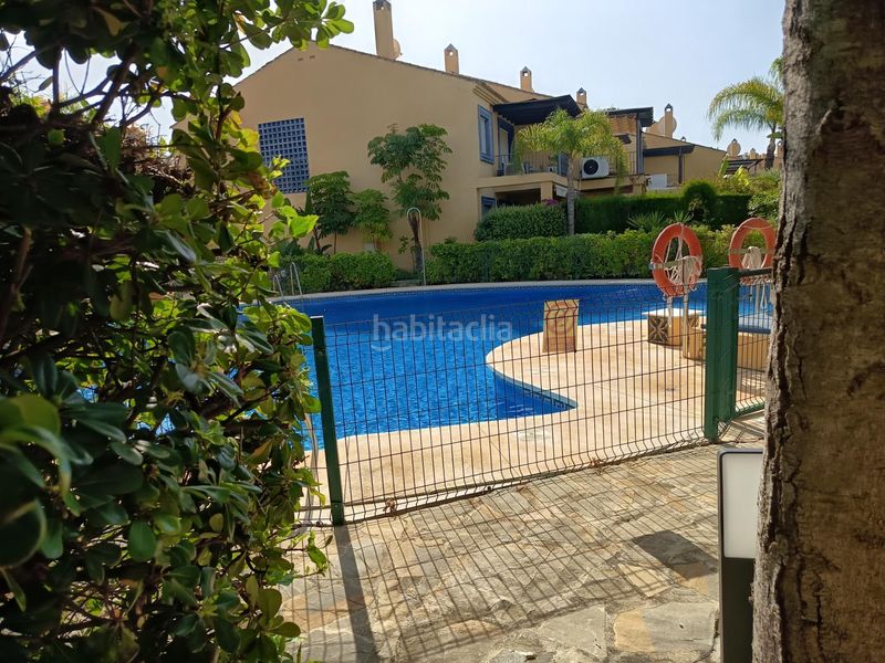 Foto dae31999-8591-42ab-9bcc-c64a9deac916. Casa adossada amb aparcament piscina a Puerto Banús Marbella