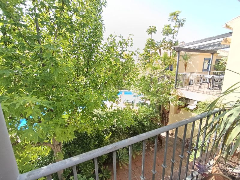Foto f5fac83b-c83c-45d9-a671-6b4fd84bfe15. Casa adossada amb aparcament piscina a Puerto Banús Marbella