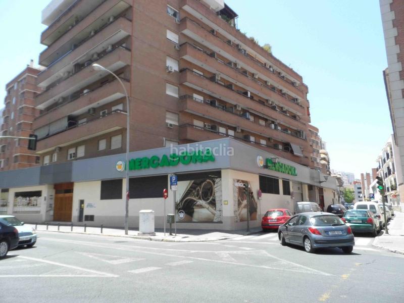 Foto ba2eb666-c05c-4303-ac52-4b79a12f104f. Alquiler local comercial en calle génova 10 fantástico local en triana en Sevilla