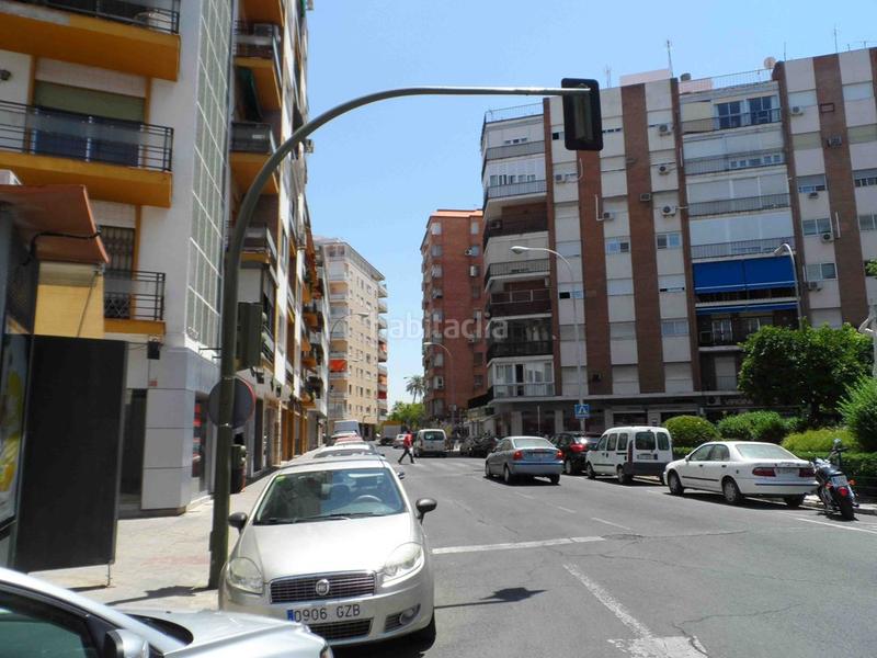 Foto 94740e65-9f2b-417b-81a6-d7eb0add936e. Lloguer local comercial a calle génova 10 a Triana Casco Antiguo Sevilla