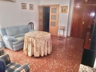 Piso en Santa Rosa - Valdeolleros. Piso en santa rosa
