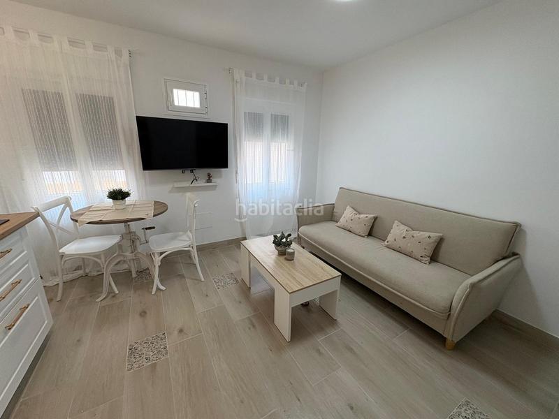 Foto 913843db-8921-41ce-be09-7948f1085324. Piso  reformado con azotea privada junto a la mezquita en Córdoba