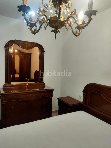 Foto b6ea40ad-0202-4900-b39d-34b7e96b6725. Alquiler piso se alquila amplio piso cerca del zoco! en Córdoba