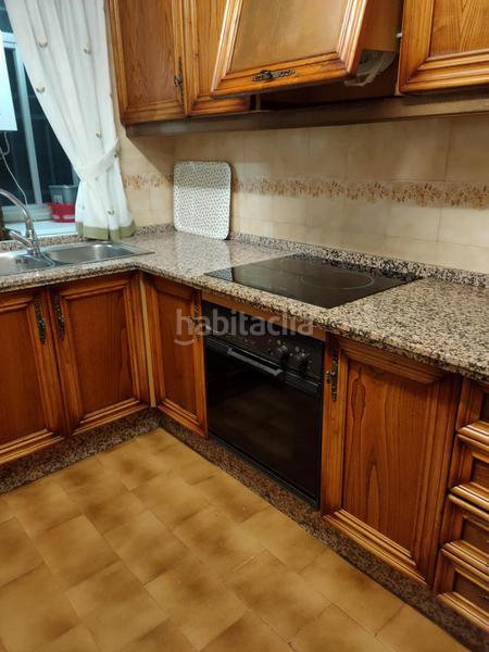 Foto f24cc519-bf96-4229-991a-e9cc8dce60b1. Alquiler piso se alquila amplio piso cerca del zoco! en Córdoba