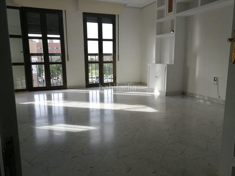 Foto c607d299-2615-4302-9bdb-d2c5ba77fe14. Location appartement avec chauffage parking piscine dans Córdoba