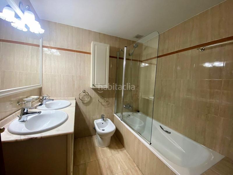 Foto f55272e0-684f-45d7-8a5e-19e522a4005e. Location appartement avec chauffage parking dans Ciudad Jardín - Zoco Córdoba