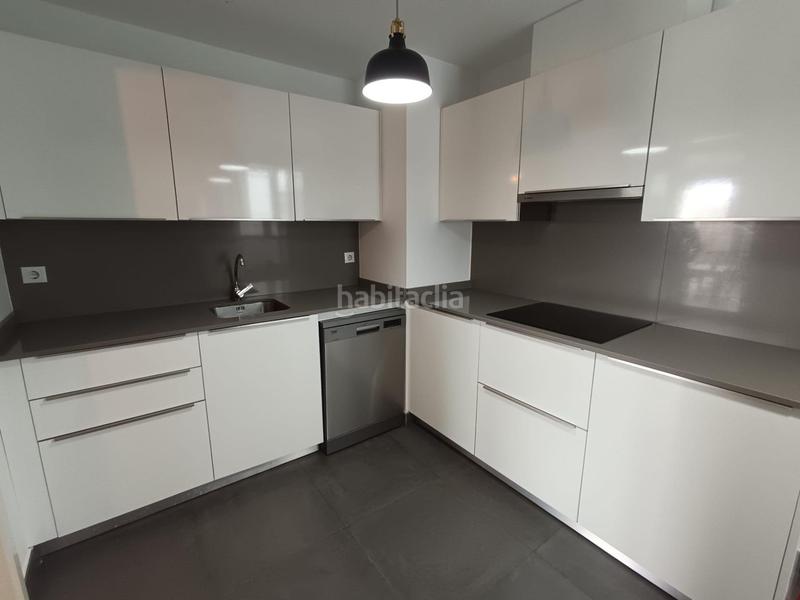 Foto adcd4f41-40ea-4f91-88a6-7c7fbc171947. Alquiler piso alquiler en pacífico!! en Paseo Marítimo Oeste - Pacífico Málaga