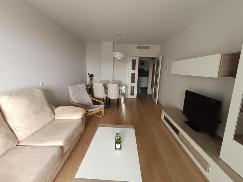 Foto 2748ce8c-4007-43c2-9214-7788b7ff9d1c. Location appartement avec parking piscine dans Paseo Marítimo Oeste - Pacífico Málaga