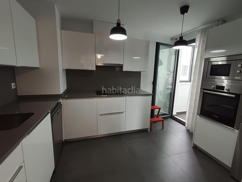 Foto 9544a6e4-830e-4196-9f25-06bd34fc0f0a. Location appartement avec parking piscine dans Paseo Marítimo Oeste - Pacífico Málaga