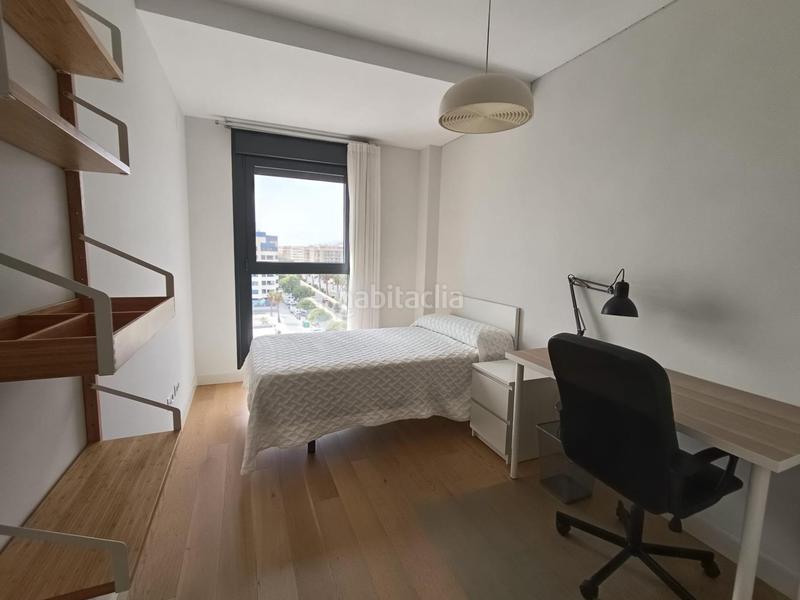 Foto 657270e9-1c97-4371-8a04-c6f242feebdf. Rent flat with parking pool in Paseo Marítimo Oeste - Pacífico Málaga