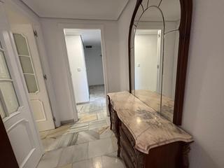 Miete Etagenwohnung in Sta. Marina - San Andrés - San Pablo - San Lorenzo. Piso en el centro junto a plaza de colón