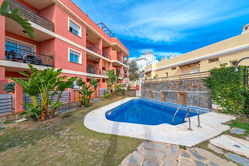 Foto 89d4bbc7-511f-4daa-a4b0-010b0db6e224. Rent flat with parking in Añoreta Golf - Paraíso del Sol Rincón de la Victoria