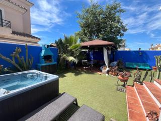 Rent Chalet in Chilches. Chalet pareado en alquiler en chilches