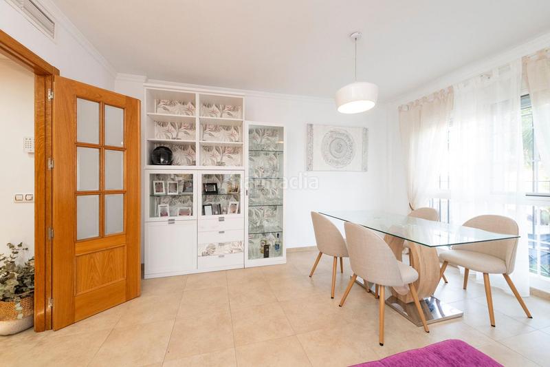 Foto 2c03fc60-9c9c-40b6-bc42-16305111b685. Chalet mit heizung parking pool in Capellanía - Retamar Alhaurín de la Torre