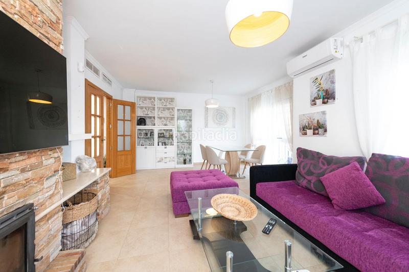 Foto 2ffe34ff-b995-466b-b4ad-c0fa1cdbd053. Chalet mit heizung parking pool in Capellanía - Retamar Alhaurín de la Torre