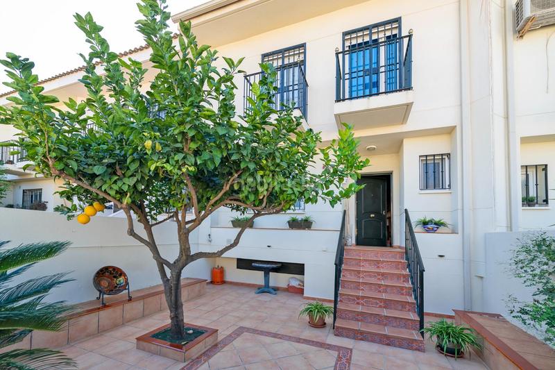 Foto 82874444-4435-4afc-a6be-fb8b3d0cfda5. Casa a schiera con parcheggio piscina in Churriana - El Pizarrillo - La Noria - Guadalsol Málaga