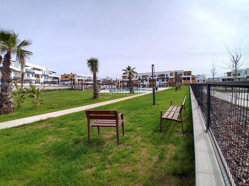 Foto 2f6e40b7-e9d2-4698-8fc8-58385a7b764d. Appartamento con riscaldamento parcheggio piscina in Córdoba