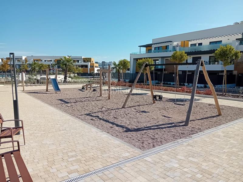 Foto 6d1f6993-3e7f-4c91-b3f4-3273d2a6ff6e. Appartamento con riscaldamento parcheggio piscina in Córdoba