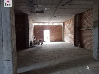 Local Comercial a Huerta de la Reina - Trassierra. Gran oportunidad de inversión  venta de dos locales juntos