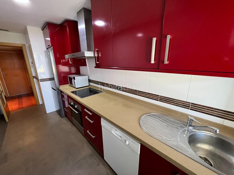 Foto 83f50c47-72ee-4e7a-9127-4a97d67a458c. Lloguer pis amb calefacció aparcament piscina a Huerta de la Reina - Trassierra Córdoba