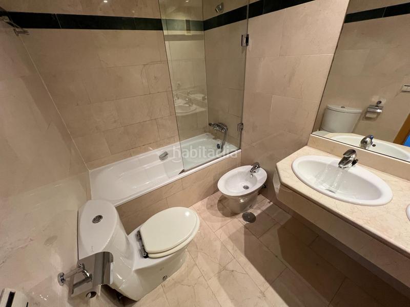 Foto 898ca18f-8152-4880-abd5-43e3d27fd57f. Lloguer pis amb calefacció aparcament piscina a Huerta de la Reina - Trassierra Córdoba