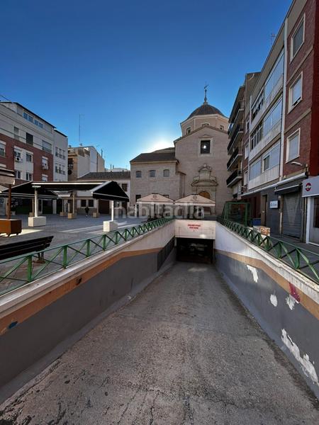 Foto 62b0d407-3a4a-4e89-bfdb-3c596b7e3db6. Car parking in plaza cristo del rescate in San Juan Murcia
