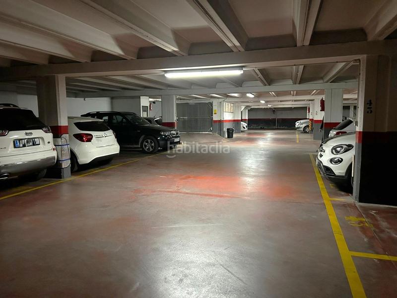 Foto 8bbbd748-46f5-4e27-a090-cf7631a49f79. Car parking in plaza cristo del rescate in San Juan Murcia