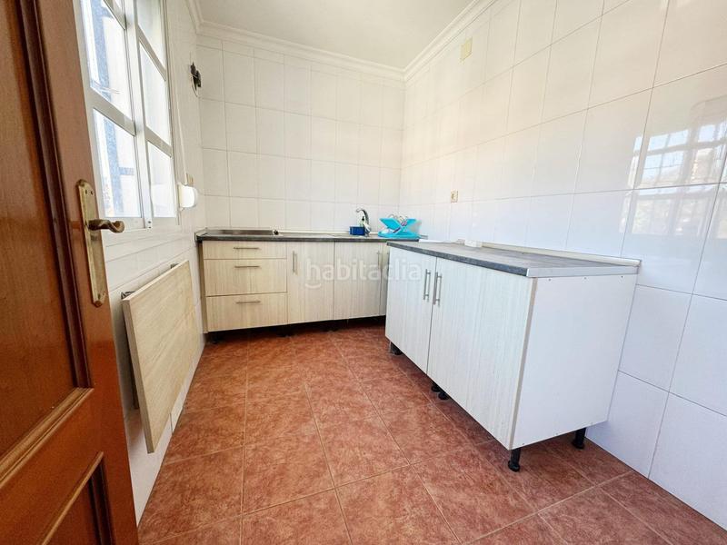 Foto b2a5d1fe-e2c0-45c2-b0ff-a6e3dee0d2ce. Piso  en venta avenida jacinto benavente, malaga en Málaga