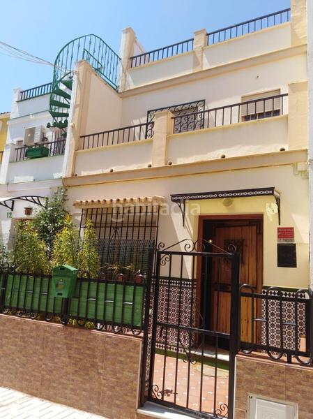 Foto 2a3c41da-ea42-4966-8dd3-c565c4c1fca1. Maison dans Martiricos - La Roca - La Rosaleda Málaga