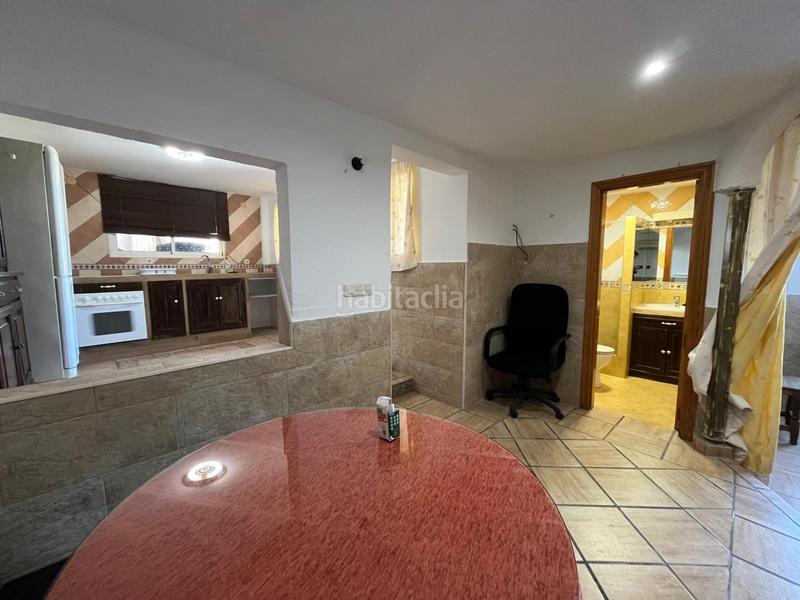 Foto 07578b48-8da6-431c-8bf9-9e1de7f4fb7d. Masia amb aparcament a Cártama