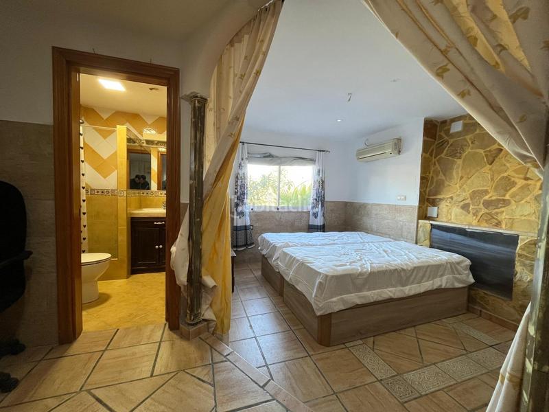 Foto 4d736f1b-984b-4f86-b433-65307fb296d7. Masia amb aparcament a Cártama