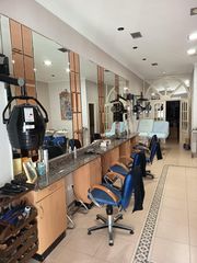 Local Comercial a Ciudad Jardín - Zoco. Amplio local con fachada de 4,1 m2 en medina azahara
