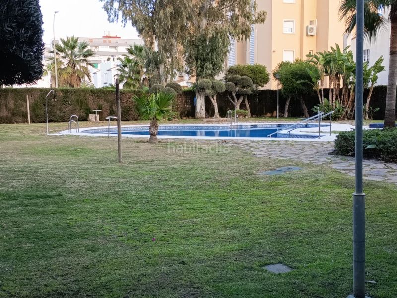 Foto 424f5131-e3a8-4d16-a6fb-0cde49bf1a95. Pis amb piscina a Los Álamos Torremolinos