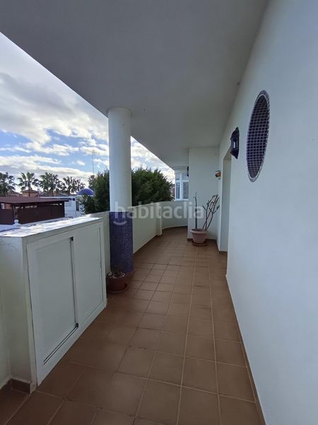 Foto fc655a2a-b300-4b09-a165-fb3f40c96f3d. Pis amb piscina a Los Álamos Torremolinos