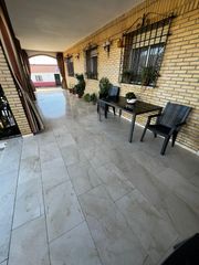 Xalet a El Higuerón. Magnífica finca en el  nuevo higuerón, córdoba espacio y comodid