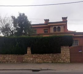 Miete Chalet in El Brillante -El Naranjo - El Tablero. Chalet independiente en alquiler en el tablero !!!