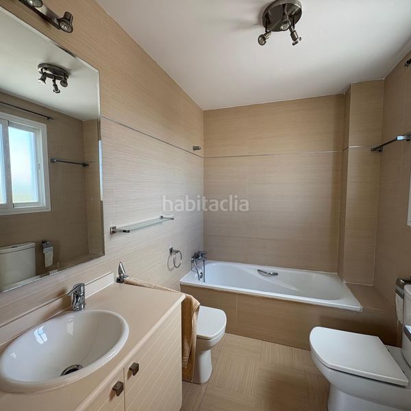 Foto 776a3a86-48d0-4ab3-9ce9-13d218807f25. Àtic amb aparcament piscina a La Colina Torremolinos