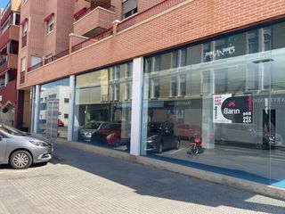 Local Comercial a Alberca. Local comercial en la alberca