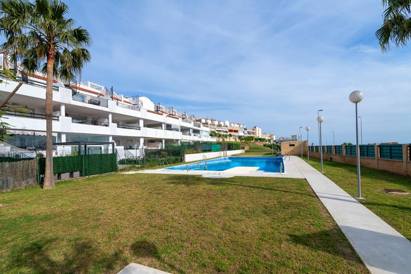 Foto 19cbde83-8d44-4b8b-abbc-88c759c56eea. Pis amb aparcament piscina a Doña Julia Golf Casares