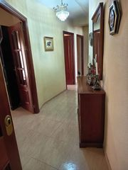 Piso en Huerta de la Reina - Trassierra. Vivienda junto al vial