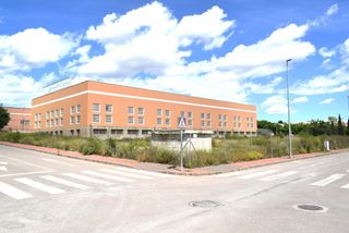 Affitto Capannone industriale in Calle de los rosales 32. Nave comercial en bullas