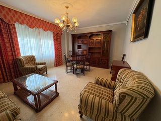 Pis  Prevision. Piso exterior, con 4 habitaciones y ascensor