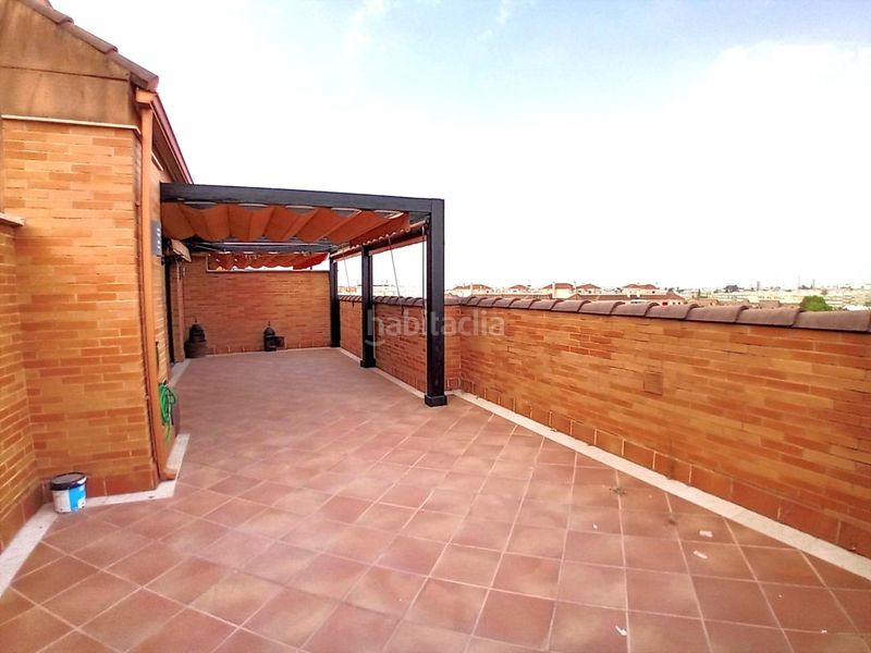 Foto 43f343c3-b66b-4e18-aae0-8717e5f72848. Àtic amb aparcament piscina a Tablero Bajo - Arruzafilla Córdoba