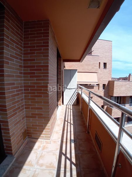 Foto b24951a4-1f79-4e43-9e28-da410de7bac8. Àtic amb aparcament piscina a Tablero Bajo - Arruzafilla Córdoba