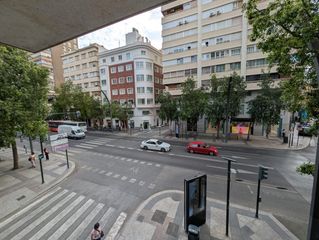 Rent Office space in Calle baritono marcos redondo 1. Oficina en gran vía