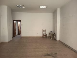 Local Comercial a Huerta de la Reina - Trassierra