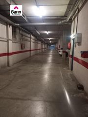Aparcament cotxe a Tablero Bajo - Arruzafilla. Amplia plaza de garaje  al lado de fepamic